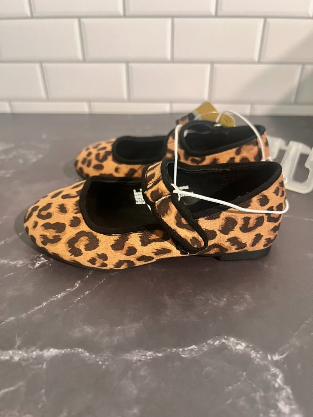 NWT  Cat And Jack Leopard Addy Print Mary Jane Flats - Toddler SIze 6 - Picture 3 of 5